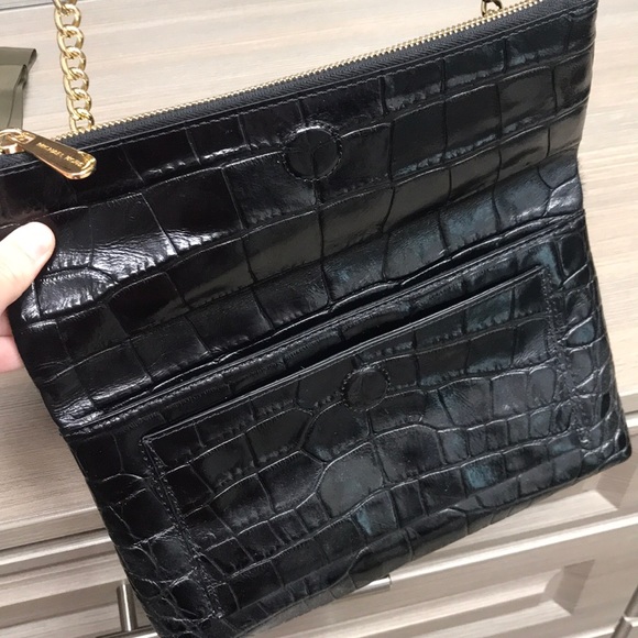 Michael Kors Purse/Wallet - Picture 2 of 7